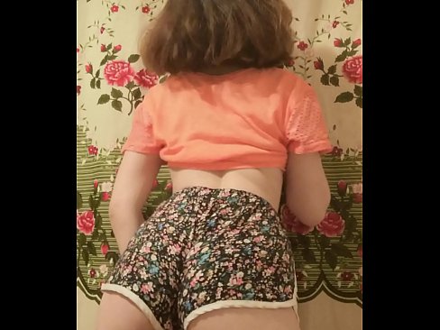❤️ Сексуалды жас сәби камерада шорттарын шешіп жатыр ❤ Порно бойынша бізде